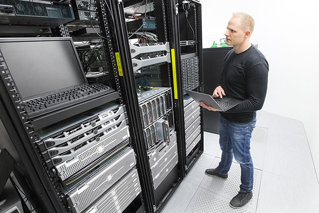 Outsource Server Monitoring Services – USA, Europe